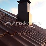 Колпак на трубу с коробом с выступом RAL8017.